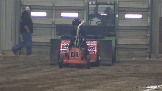 29K views · 254 reactions | General Lee didn't get too far in Liberty, KY #gardentractorpulling #generallee #dukesofhazzard | Pulling with Garden Tractors | Facebook