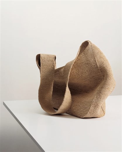 Discover latest Sandro Paris collection at #DubaiMall تسوقوا جديد ساندرو باريس في #دبي_مول | Dubai Mall