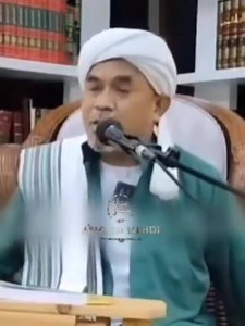2.4K views · 604 reactions | SUBHANALLAH Pesanan penting terbaru drpd SYEIKH ABU ZAKI Hafizahullah di akhir zaman. Naiklah bahtera Ahlul Bait NABI ﷺ. Mohon sebarkan utk manfaat bersama. #JomSelawat | Jom Selawat | Facebook