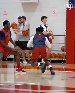Always Active ✈️🏀 | Dayton Flyers Basketball