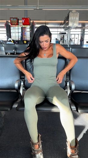 49K views · 583 reactions | #beach #beachlife #girls #girlswholift #pool #poolparty #friends #friendship #workout #workoutmotivation #workoutideas #gym #gymlife #fitnessgirl #reels #viral | Cosima Crystal | Facebook