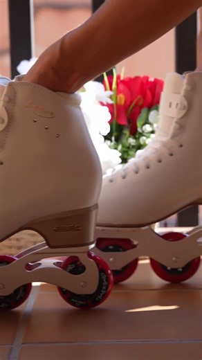 My new skates 💙 Edea Overture #adultfigureskating #skating