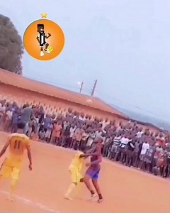 9.6K views · 174 reactions | Ce geste de @mkarchvane doit être inscrit au patrimoine mondial du dribble. 蠟 #welovemaracana #maracana #petitpoteaux #cotedivoire #kasiflava #girabairro #abidjanmaracana | We love Maracana | Facebook