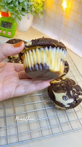 Chocolate&Cream Cheese Muffins ❤️ #bakery #bakeryhomemade #cake #cakelover #dessert #muffins | MumuChuu Kyr