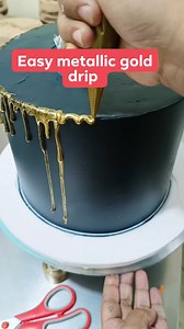 50K views · 227 reactions | Easy metallic gold drip Using chocolate,gold dust and oil lagay ko sa comment section full tutorial | Klin's Sweets by Che | Facebook