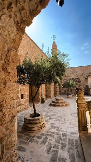 Dayro d’mor Gabriel, one of the most beautiful syrian orthodox monasteries 🤎 #morgabriel #monastery #turabdin #turkey #mardin #orthodox #syrianorthodox #christianity #aramean #church #orthodox #dayro