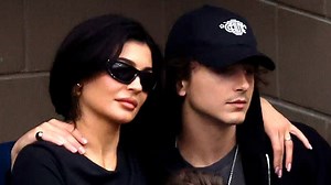 Celebrity Relationships That Were Exposed As Publicity Stunts | Landonproduction