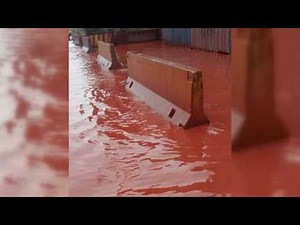 Fiume rosso a Taranto, Ilva: “Ditta sta aspirando acqua”. De Franchi: “Da azienda nessun avviso”