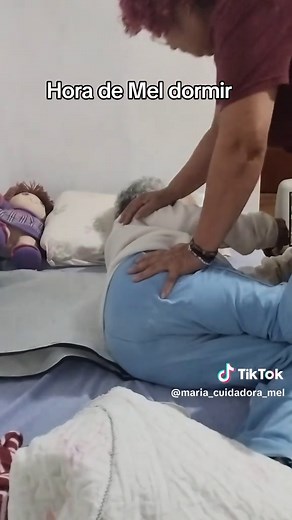 Mel é minha irmã que nasceu com hidrocefalia, ela tem 67 anos, tem mente de criança. #irma #hidrocefalia #page #familia #viral_video_tiktok