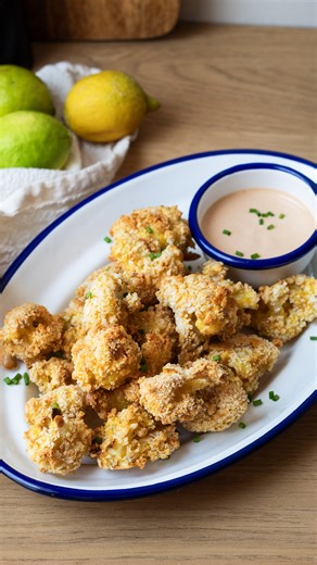 🥦🔥 Bang Bang Blumenkohl aus der Cecofry! 👥 Für 4 | ⏱️ 30 Minuten Zutaten: Blumenkohl Milch · Ei · Mehl · Maisstärke · Paprika · Kurkuma · Salz & Pfeffer · Panko Sauce: Mayo · Sojasauce · Sweet Chili · Sriracha Zubereitung: 1️⃣ Blumenkohl schneiden 2️⃣ In den Teig tauchen & in Panko wenden 3️⃣ 20 Min. bei 180 °C in der Cecofry 4️⃣ Sauce mischen & dippen 😍 ✨ Knusprig. Würzig. Einfach lecker. #airfryer #lecker #kochen #essen #snacks | Cecotec