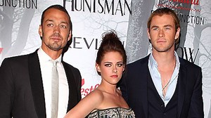 Extra Scoops: Rupert Sanders Calls Kristen Stewart 'Flawless' on DVD Commentary