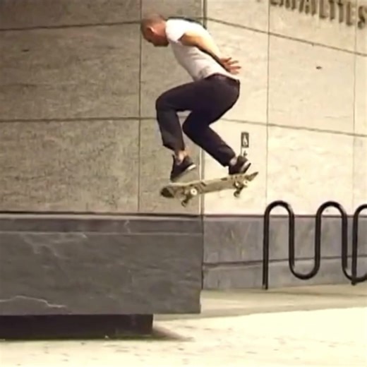 “What’s your favourite skate video of all-time? Mindfield” - @dariustrabalza We’re stoked Darius’ selected this, as we are always hyped to watch Mindfield and to get Dill’s @fuckingawesome SW 180 Manual 360 on rotation. Backside 360s are tough enough to do off drops but out of Manual with a SW 180 in, at this spot, is still fucked. Never seen another one of these, nailed with steez since or before, for sure. Check the original clip from this classic vid and swipe for our Dill loop to see the slo