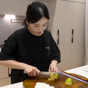 48K views · 552 reactions | Brisket Soybean Soup, Fried radish kimchi, Fishcake ☆ Korean Comfort Home Meal | Jimmy ASMR | Facebook