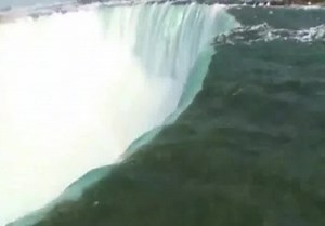 Niagara falls suicide - naked woman goes over the falls