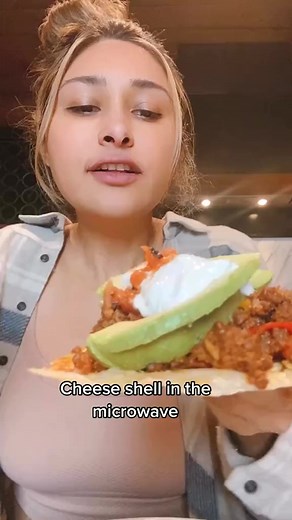 Tostada shell in 2 mins! #mexicanfood #foodie #Recipe #chef #deliciousfood #tasty #foodlover #foodblogger #cookingrecipe #cooking #cookies #homemade #yum #yummyfood #reelsfb #fyp #fypシ | Lowcarb Love