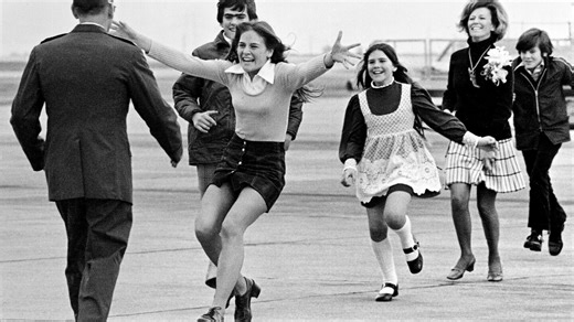 Vietnam War POW Robert Stirm, seen in iconic 'Burst of Joy' photo with family, dies at 92