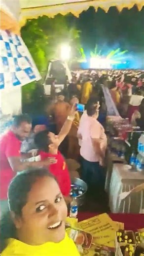 चार लोकांचा विचार सोडला की असं जगता येत