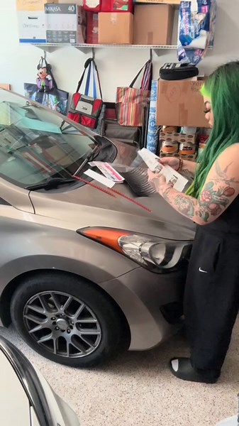 Applying Car Lashes: A Fun DIY Guide