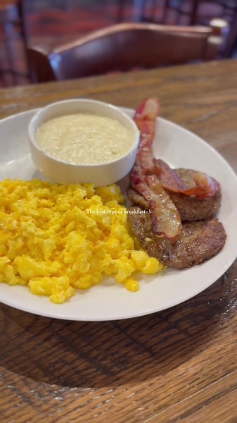 Yummm😋 #restauranttiktok #supportlocalbusiness #thomsonga #dinelocal #breakfastcafe #emmasbreakfastcafe #cafe #waitor #breakfast #smallbusiness #funnyrestaurant