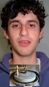 Support local grain mills for organic flour to make homemade bread, baking, and pasta! We lost 23,000 local grain mills since the 1800s. Now just 20 colonies control over 95% of all flour products sold at the grocery store. The large mills source from row cropping operations that rely on synthetic fertilizers, pesticide, and herbicides. I mapped over 160 of the remaining local and organic grain mills keeping alive the heritage of ancient grains. #organic #sourdough #bread #flour #breadmaking whe