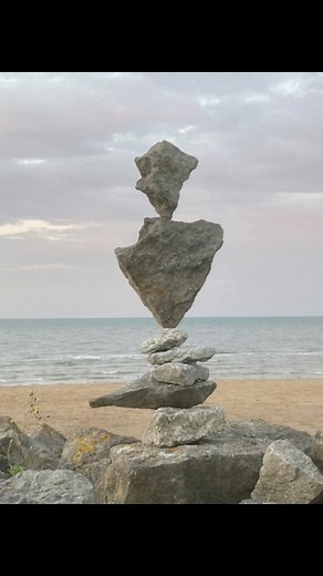 Benllech Beach, Anglesey, North Wales. ‘Rosetta’ | rocks up