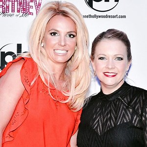 Britney Spears Reunites With Drive Me Crazy's Melissa Joan Hart! See the Awesome Pic