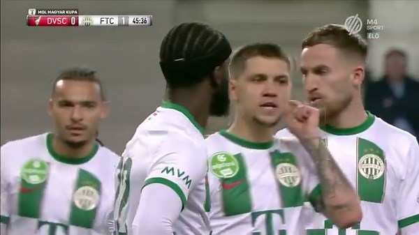A második félidő elején villant a piros: Abena kiállításával emberelőnybe került a DVSC. 😮🟥 | M4 Sport