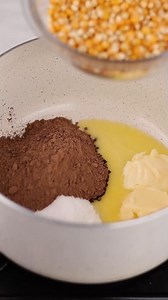 The secret to the tastiest sweet popcorn in the world! | Top Recipes
