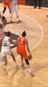 DOÑA ALBA TORRENS 🎩#EuroLeagueWomen | EuroLeague Women