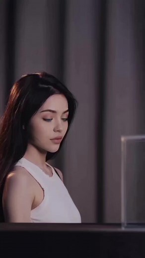#emily_yoo⚜️Learn to value yourself. 🧡 | My World -Ramo