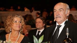 Dramatic footage shows Hurricane Dorian's destruction in the Bahamas