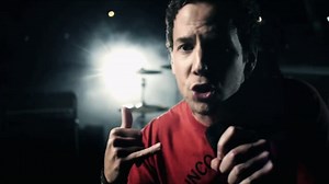 Simple Plan - Can't Keep My Hands Off You ft. Rivers Cuomo