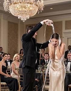 63K views · 107 reactions |  L'amico di mio marito ha versato del...