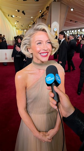 Julianne Hough channels old Hollywood glam as she stuns in a gorgeous chiffon gown at the #Oscars #EntertainThis | USA TODAY Video