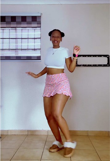 Mini Skirts: Fashion Inspiration for Summer Style