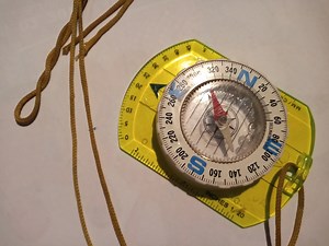 Buzola a čo sú to azimuty? - Dračia stopa