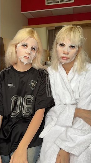 Зачем девочки это делают🤖🤖🤖#девочки #ladies #cosmetics #cosmos #love #beautiful #roblox #duet #blog