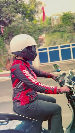 Rocking the HJC i20 featuring Lastowg Rider 2022 | Jmac Motovlog