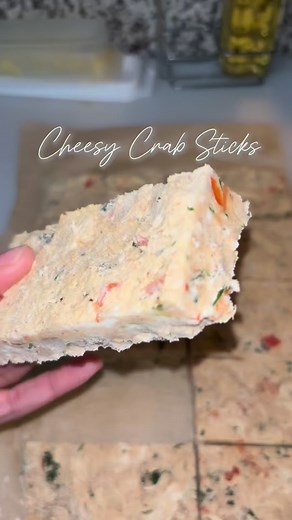 A Weekend cheat day 🔥 These Cheesy Crab Sticks were crazy !! Must try!! Add cheese cubs for a more cheesy #reelsinstagram #foodgasm #foodies #seafood #whatsfordinner #dinnerideasُ | Aliya Wray