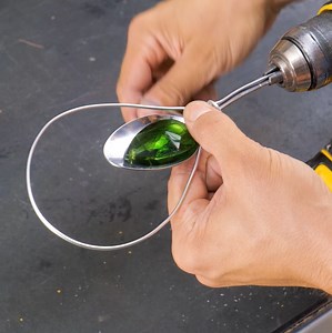 Watch This Vintage Silverware Become a Stunning Creation 🥄✨ | 5-Minute Crafts Teens