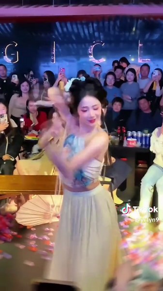 Yêu mỹ nhân #muacotrang #muacotrangtrungquoc