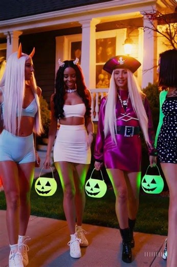 Chic Halloween Adventure 💀✨ | Platinum Blonde Cosplay Icons on the Move #blonde #glamour