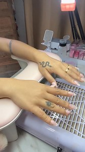 1.5K views · 17 reactions | Proper hand position#armrest #nailedbyaubrey #ajsnailsandeyelash #damulognailtech | Aubrey Jersey Deloso | Facebook
