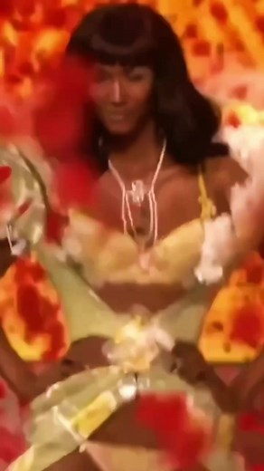 Sessilee López VSFS 2008 #fyp #foryou #parati #vsfs2008 #victoriassecret #victoriassecretfashionshow #sessileelopez #sessilee #lopez #bleedinglove #leonalewis #viral