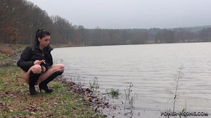 Annie piss - video 3