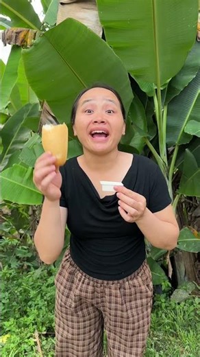 Banh mi dipped in condensed milk challenge 1-100%|#tittv