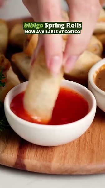 24 reactions | ️ Vegetable Spring Rolls look better in slow motion. Customization is key. What sauce will you find to pair it with? | Bibigo USA | Facebook