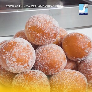 Hi mga mommies! Here’s another merienda tutorial na pwedeng pwedeng gawin at home with simple main ingredients - Che-Vital Quickmelt and Queensland Butter! Watch the full video here! ⤵ https://bit.ly/bichobicho | New Zealand Creamery