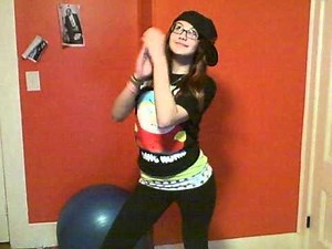 Juggalette dancing Chop Chop Slide