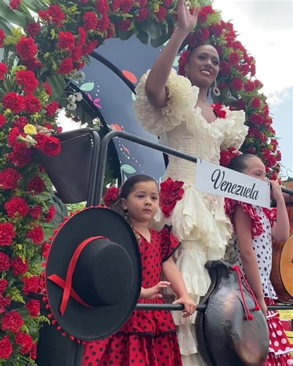 Venezuela 🇻🇪 Desfile Carretas del Rocío Candidatas participantes al Reinado Internacional del Café edición 52º #latinqueen | LATÍN QUEEN